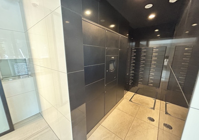 【その他共用部分】 | ステージファースト八王子Ⅱ | 共有部分は、住民なら誰もが使える設備のこと。例えば駐車場やエレベーター、インターネット設備、セキュリティ設備などがあります。他にも、マンションの廊下・外部階段やエントランス・ゴミ置き場などがあります。