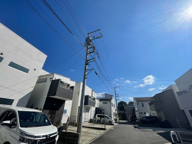【展望】 | 土地の地勢が高台の場合、景色を綺麗にみることができ、景色にこだわってお家探ししている方におすすめです！また平坦地よりも風通しがいいというメリットがあります。デメリットもあるので是非現地でご確認下さい。