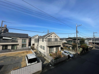 【展望】 | ジョイフルハイツ橋本Ⅰ | 眺望の良さを楽しめるダイニングキッチンで家族団らんの時間を過ごしてはいかがでしょうか。バルコニーから見える景色を家族で眺める時間は、時間が経つのを忘れてしまいそうですね。是非、現地を見に行きましょう！