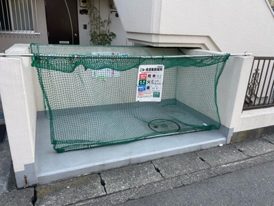 【その他】 | ジョイフルハイツ橋本Ⅰ | 共有部分は、住民なら誰もが使える設備のこと。例えば駐車場やエレベーター、インターネット設備、セキュリティ設備などがあります。他にも、マンションの廊下・外部階段やエントランス・ゴミ置き場などがあります。