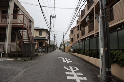 【現況写真】 | ライオンズマンション相武台前第五 | 景色重視でお家選ぶをするとスーパーが遠い！学校が遠い！など生活をするうえで利便性で困ることもあります。まず一度現地を見学する際に、周辺の施設などがあるかを確認し、暮らし始めた後のことを想像しましょう。