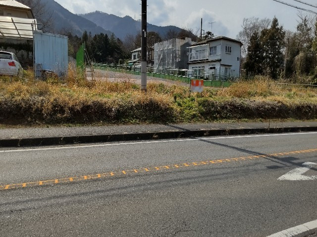 【前面道路含む現地写真】 | 道路までの距離や建物のサイズ感も実際の現地を確認下さい。		

