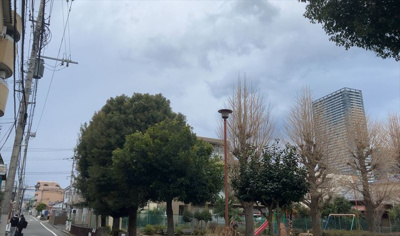 【展望】 | パレドール八王子2 | 景色重視でお家選ぶをするとスーパーが遠い！学校が遠い！など生活をするうえで利便性で困ることもあります。まず一度現地を見学する際に、周辺の施設などがあるかを確認し、暮らし始めた後のことを想像しましょう。