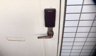 【防犯設備】 | ロワドール北野 | 室内の防犯設備もチェックしましょう！モニター付きインターホンが設置されているか、防犯シャッターが設備されているか、ベランダに人が上がってきにくい高さかなどチェックしておくと入居後も安心できるでしょう。