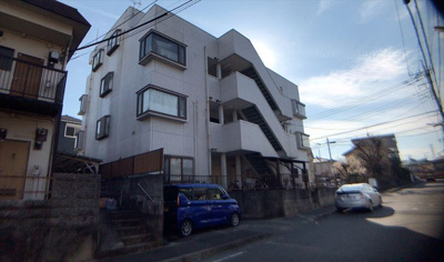 【構造・工法・仕様】 | ロワドール北野 | ＲＣ造、Reinforced Concreteは直訳すると補強されたコンクリートです。主に柱や梁・床・壁が鉄筋とコンクリートで構成おり、鉄筋を組んだ型枠にコンクリートを流し込んで固めたものを指します。