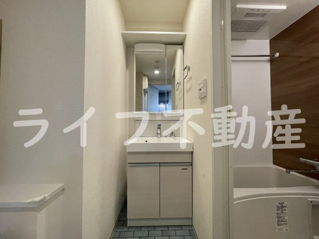 セイワパレス大今里の独立洗面台|独立洗面化粧台が付いています