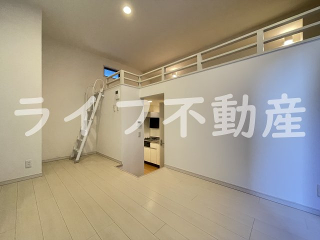 シャンティ長瀬の居間・リビング|こちらの居間で趣味の時間をお楽しみください