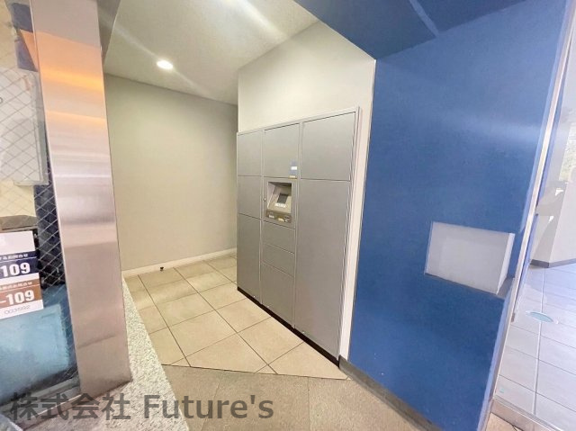 ブランズ三郷中央のその他共用部分|不在時に便利な宅配BOX