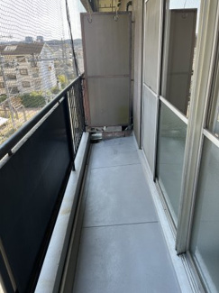 【バルコニー】 | マンション入福 | 東向きのバルコニーで、朝日が差し込みます。