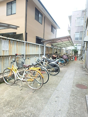 【その他共用部分】 | マンション入福 | 屋根付きの駐輪場です。