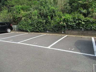 レオパレスB&Tの駐車場|画像9