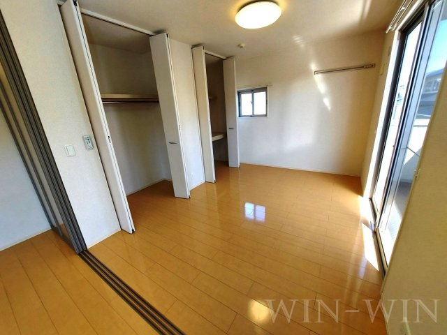 プレジール多米の洋室