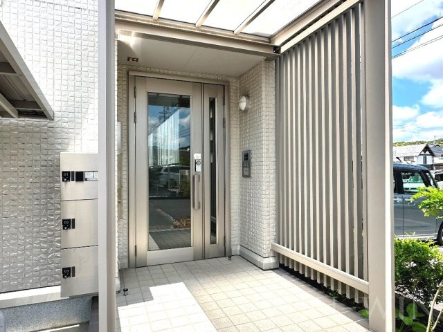 プレジール多米のエントランス