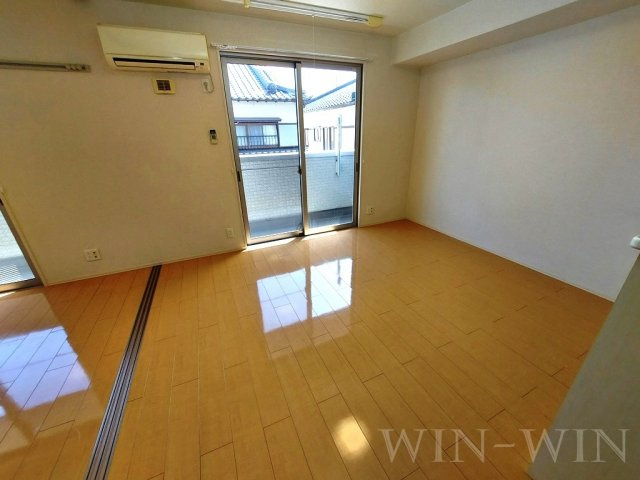 プレジール多米の居間・リビング