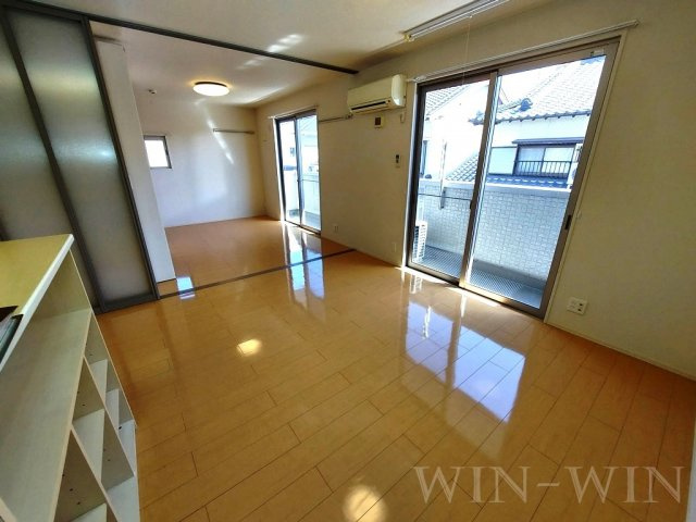 プレジール多米の居間・リビング