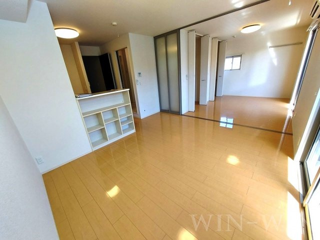 プレジール多米の居間・リビング