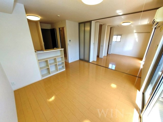 プレジール多米の居間・リビング