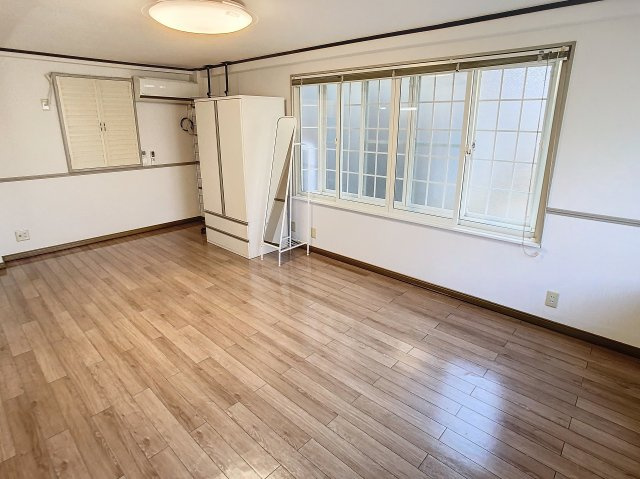 ハイクオリティマンションの居間・リビング|ゆったりした洋室です