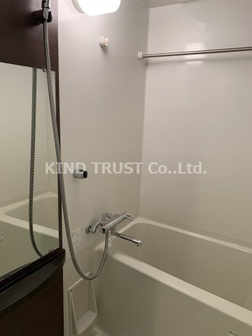 エステムコート梅田・天神橋IIグラシオの浴室|きれいなお風呂です