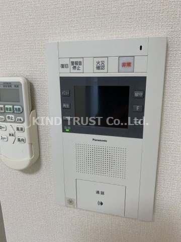 エステムコート梅田・天神橋IIグラシオのセキュリティ|モニター付きインターホンで安心