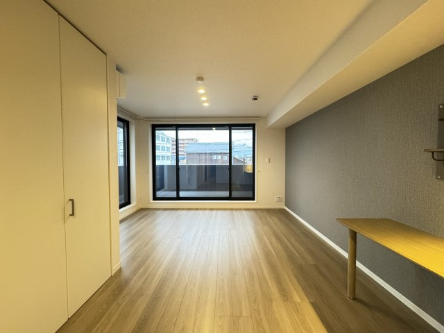 【居間・リビング】クロムノワール 