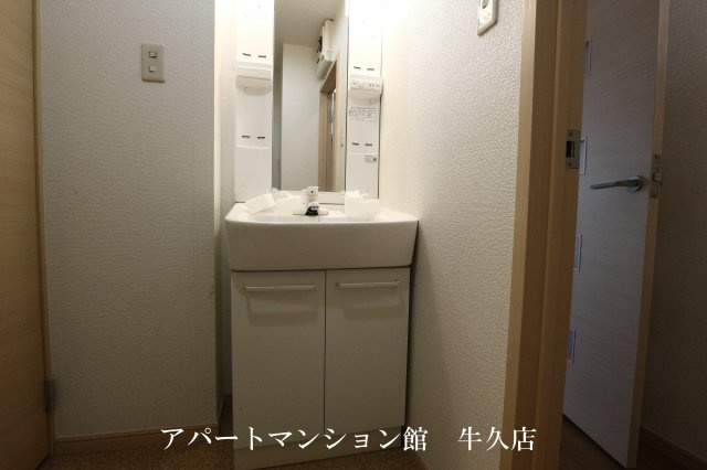 ローズレジデンスⅠの独立洗面台|洗面所