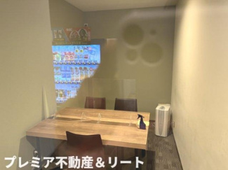 【ロビー】 | １Fにミーティングルームがあります。