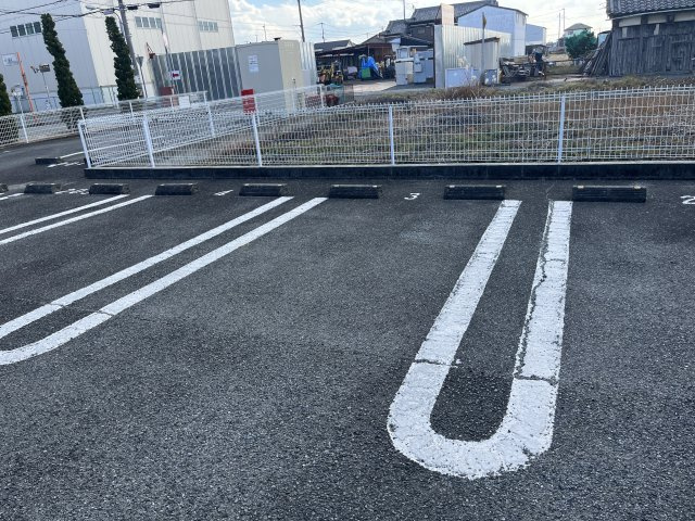 ティエラ・アサヒの駐車場