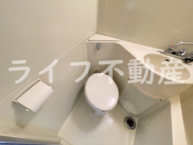 西光園のトイレ|落ち着いた色調のトイレです