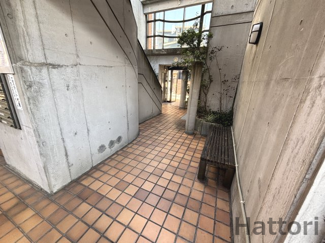 エステート松尾のエントランス