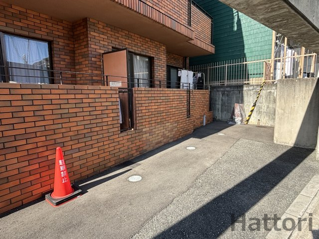 エステート松尾の駐車場