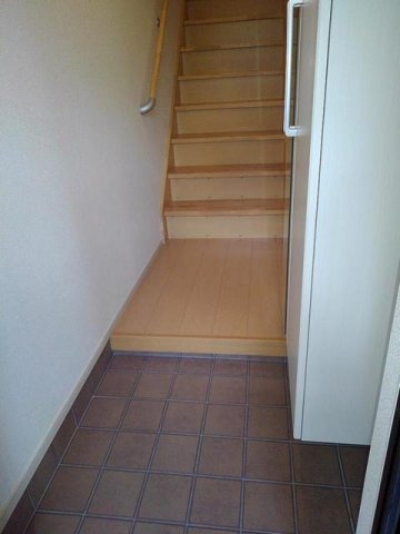 コージー　レジデンスの玄関|シンプルで使いやすい玄関です