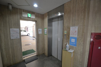 【エントランス】