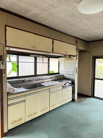 藤岡市藤岡　中古650のキッチン|お料理しやすいキッチンです