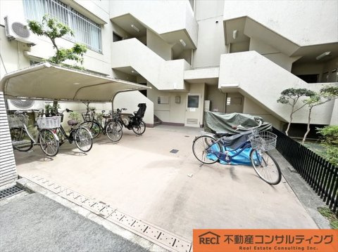 グリーンコーポ住吉の駐車場