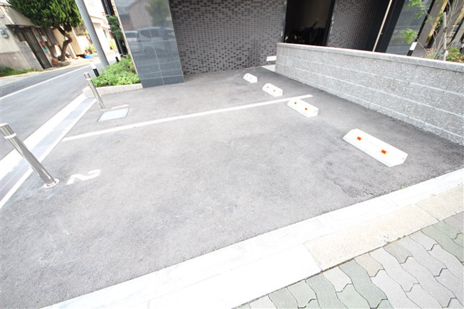 【駐車場】