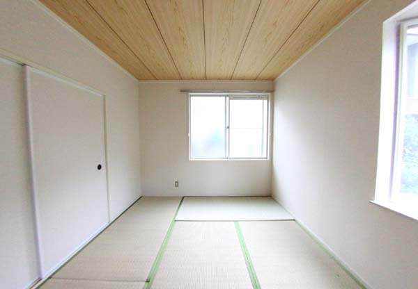 和泉市黒鳥町３丁目のハイツの和室|来客時にも便利な和室付き