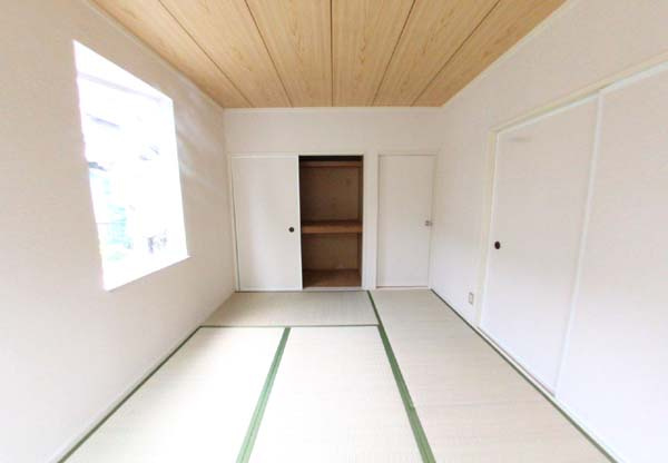 和泉市黒鳥町３丁目のハイツの和室|畳の上でゆっくりとくつろげる和室です