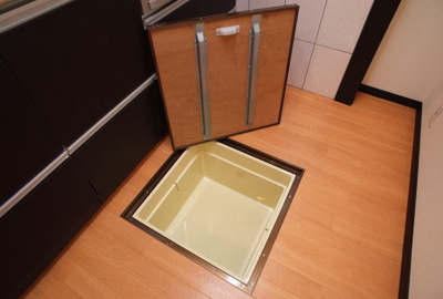 【その他】 | コーポサカシタＣ棟 | 床下収納