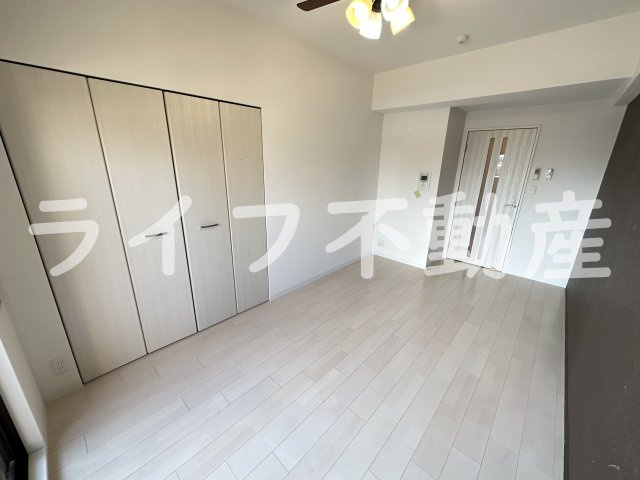 Luxe布施北Ⅰの洋室|落ち着いた色調の洋室です