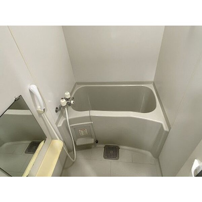 【浴室】 | サムティ筥崎宮前 | 別号室の写真になります。現況優先。