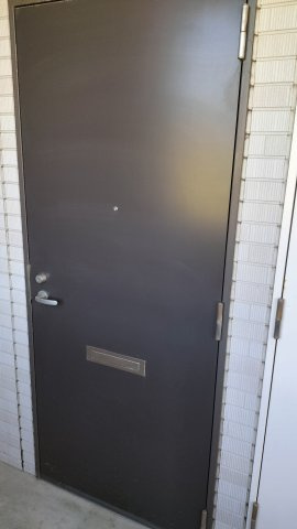 広野ハイツの玄関