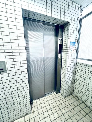 スカイコートパレス押上Ⅲのその他共用部分|エレベーターは1基