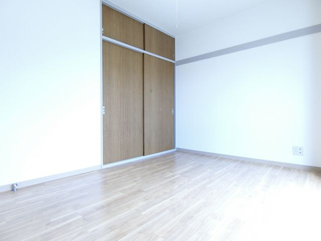 ロイヤルガーデン長野の寝室