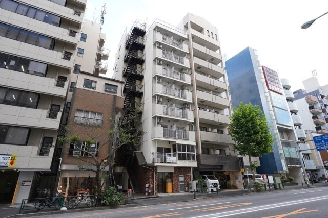 マンション神楽坂の外観