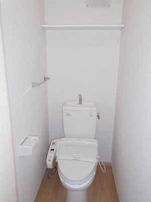 【トイレ】 | ラークヒルズI | 別のお部屋の写真です
