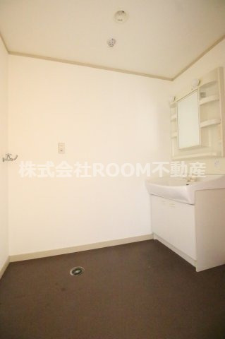 メゾンド妻ヶ丘の洗面所|コンパクトで使いやすい洗面所