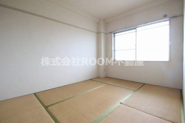 メゾンド妻ヶ丘の和室|畳の上でゆっくりとくつろげる和室です