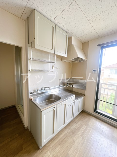 メゾンドール小木のキッチン