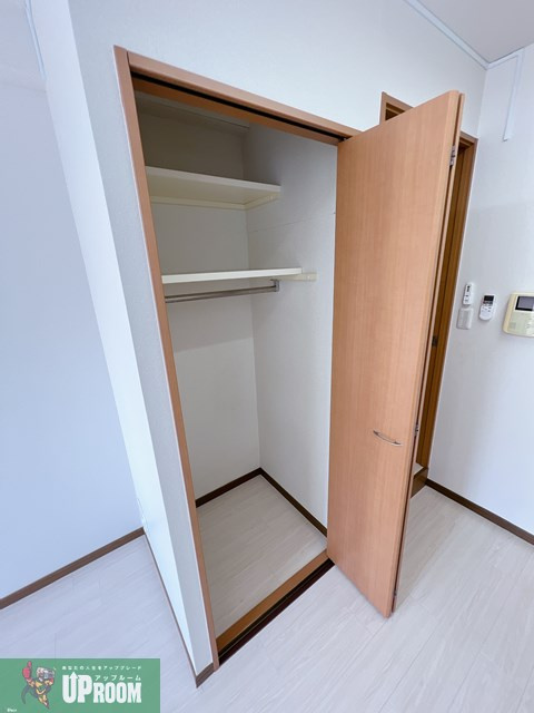 ステージ中央の収納